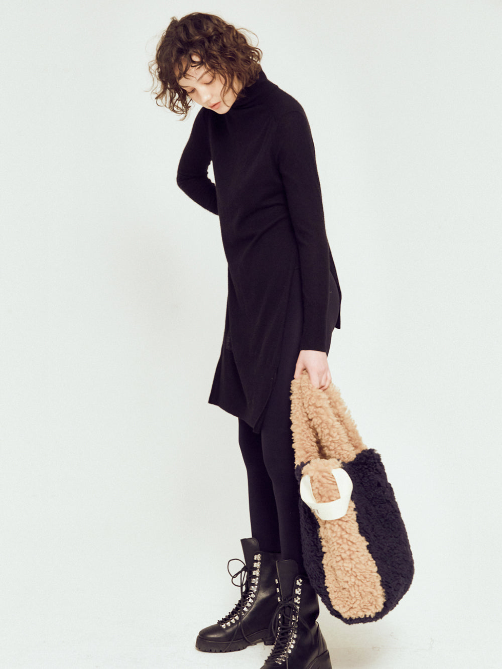 [SIGNATURE LINE] FAUX FUR PHRYNE ECO BAG