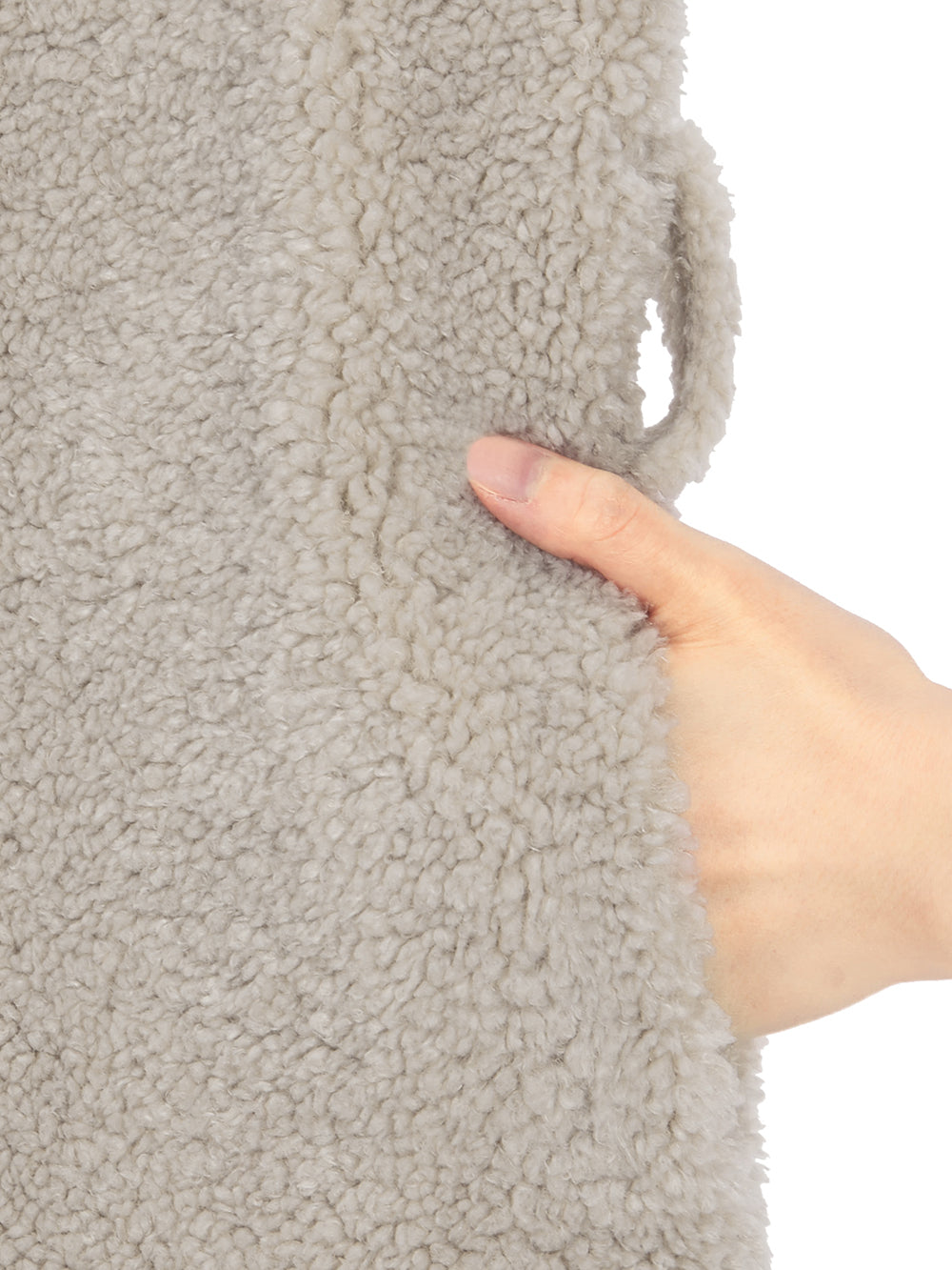 [SIGNATURE LINE] FAUX FUR PETER VEST